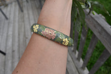 Load image into Gallery viewer, Light green bracelet vintage style