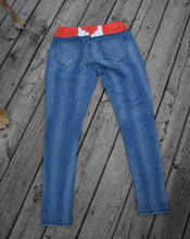 Load image into Gallery viewer, Canada Style - unique hand painted jeans
